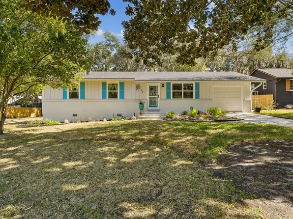 1102 N 15th St, Fernandina Beach, FL 32034