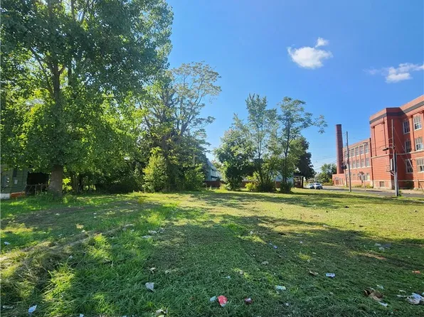 1387 Broadway St, Buffalo, NY 14212