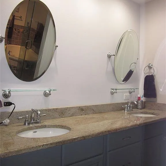 4902 Country Aire Ln — Photo 17