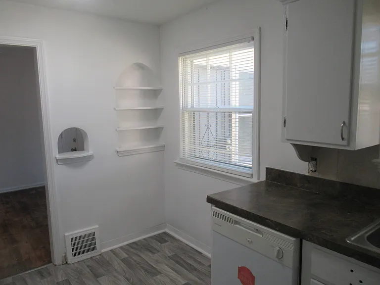 5095 Edenhurst Rd — Photo 7