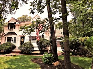 387 Edinboro Rd, Staten Island, NY 10306