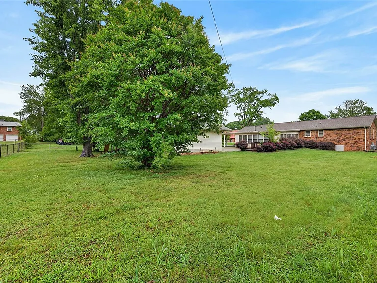 1886 Old Trenton Rd — Photo 39