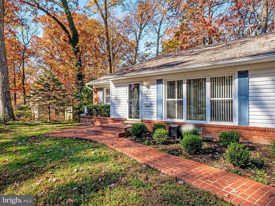 1st image of 7914 Roswell Dr