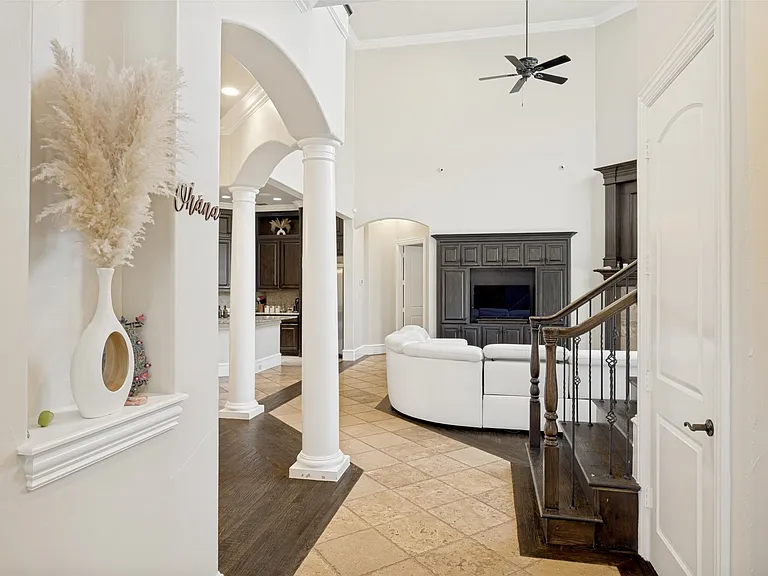 4828 Pyramid Dr — Photo 14