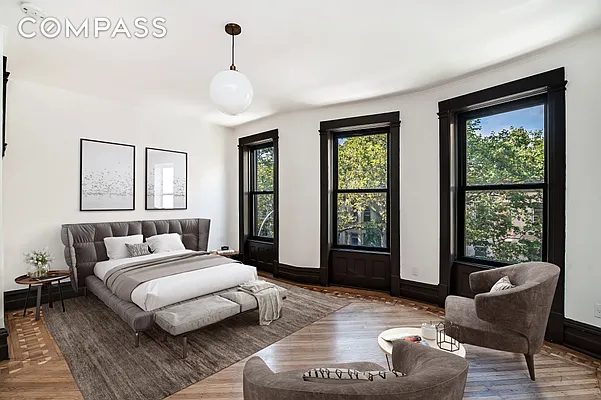 Rented by Compass | media 35