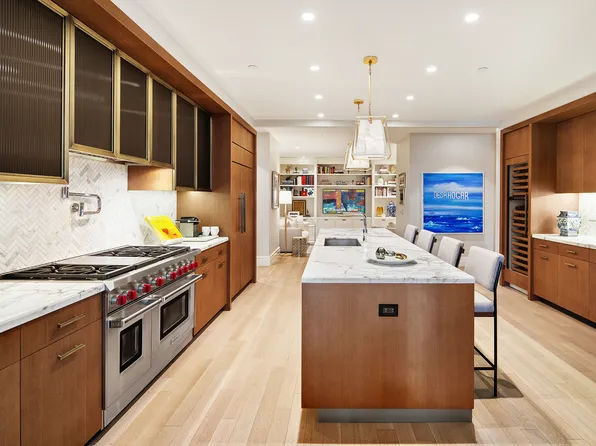 100 Barclay Street image 5 of 31