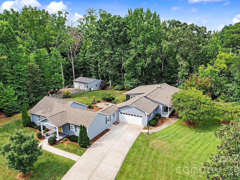 1st image of 3201 Fairforest Dr
