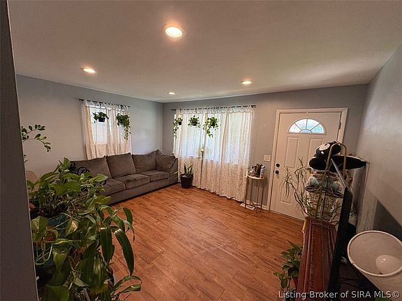 2nd image of 817 Marigold Drive