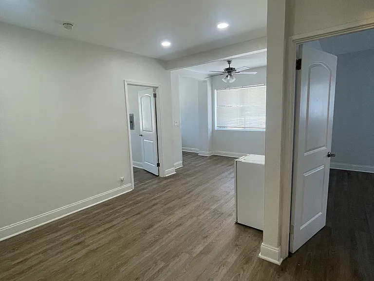 7450 Byron Ave #5 — Photo 2