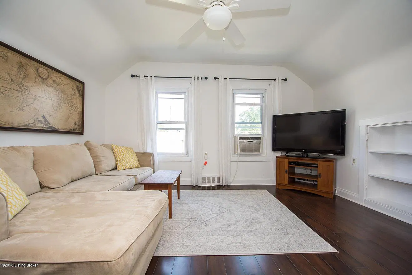 1 bed, $1,050 — Photo 2
