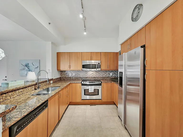 233 S Federal Hwy #425 — Photo 12