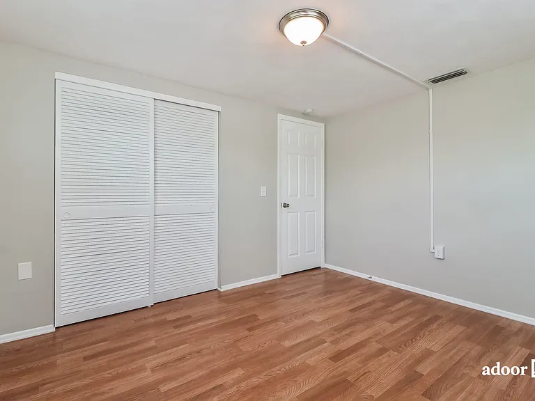 5226 Sparrow Dr — Photo 11