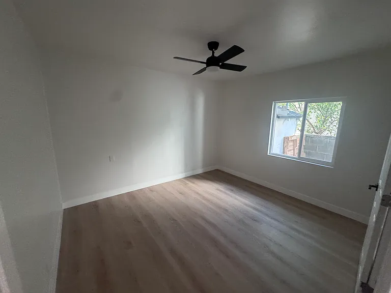 6208 Santa Fe Ave #1 — Photo 7