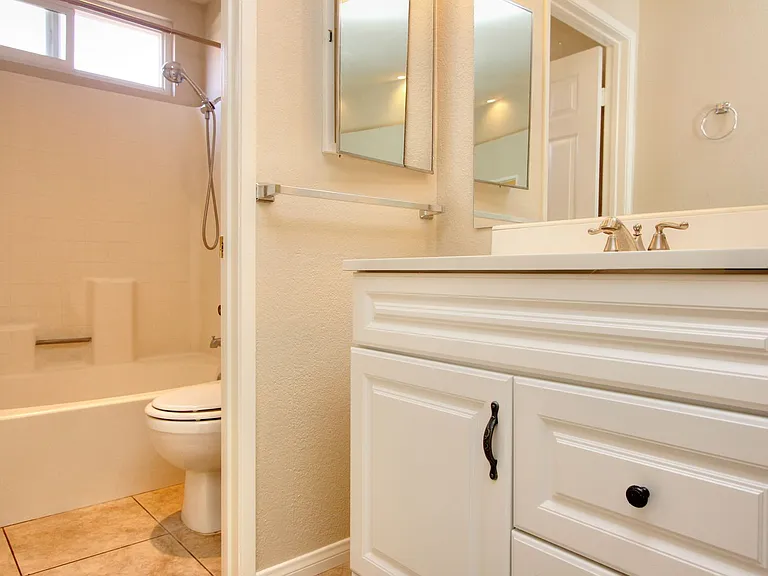 15721 Laguna Ave — Photo 17
