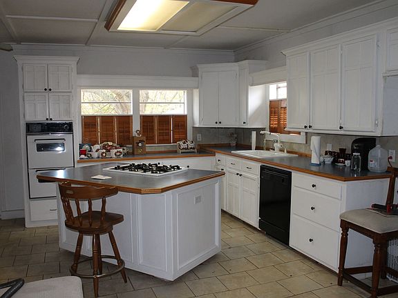 5th image of 101 Broadnax St Ste B