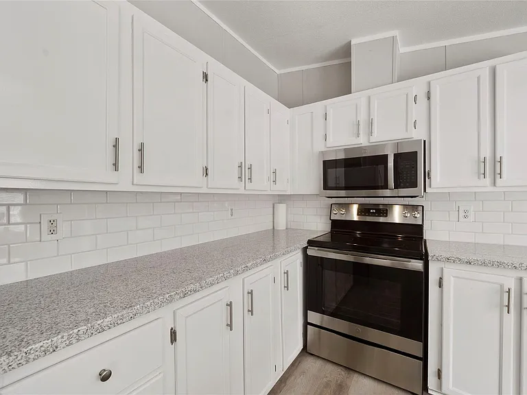 16333 Lone Corral Ct — Photo 8