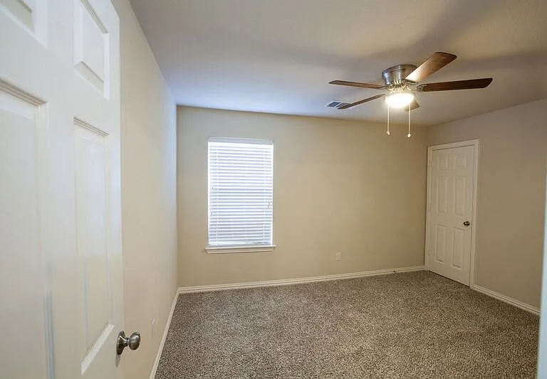 2805 Gooseberry Dr — Photo 32