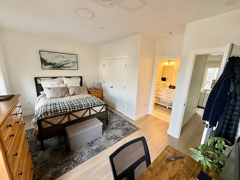 120-126 Emerson St #5 — Photo 11