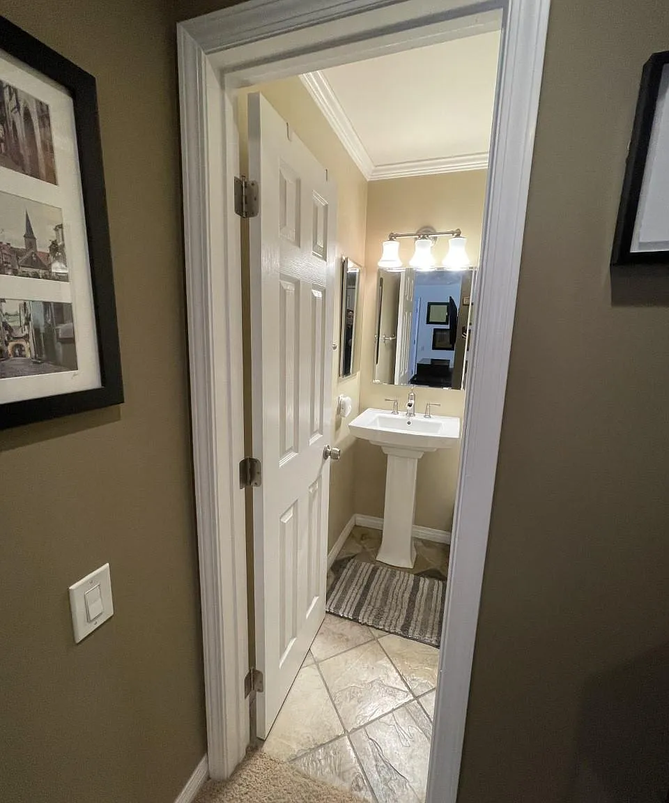 2 bed, 1.5 bath, 996 sqft, $2,900 — Photo 4