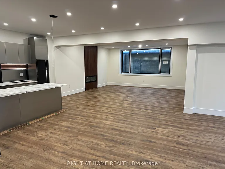 47 Kingswood Rd — Photo 15
