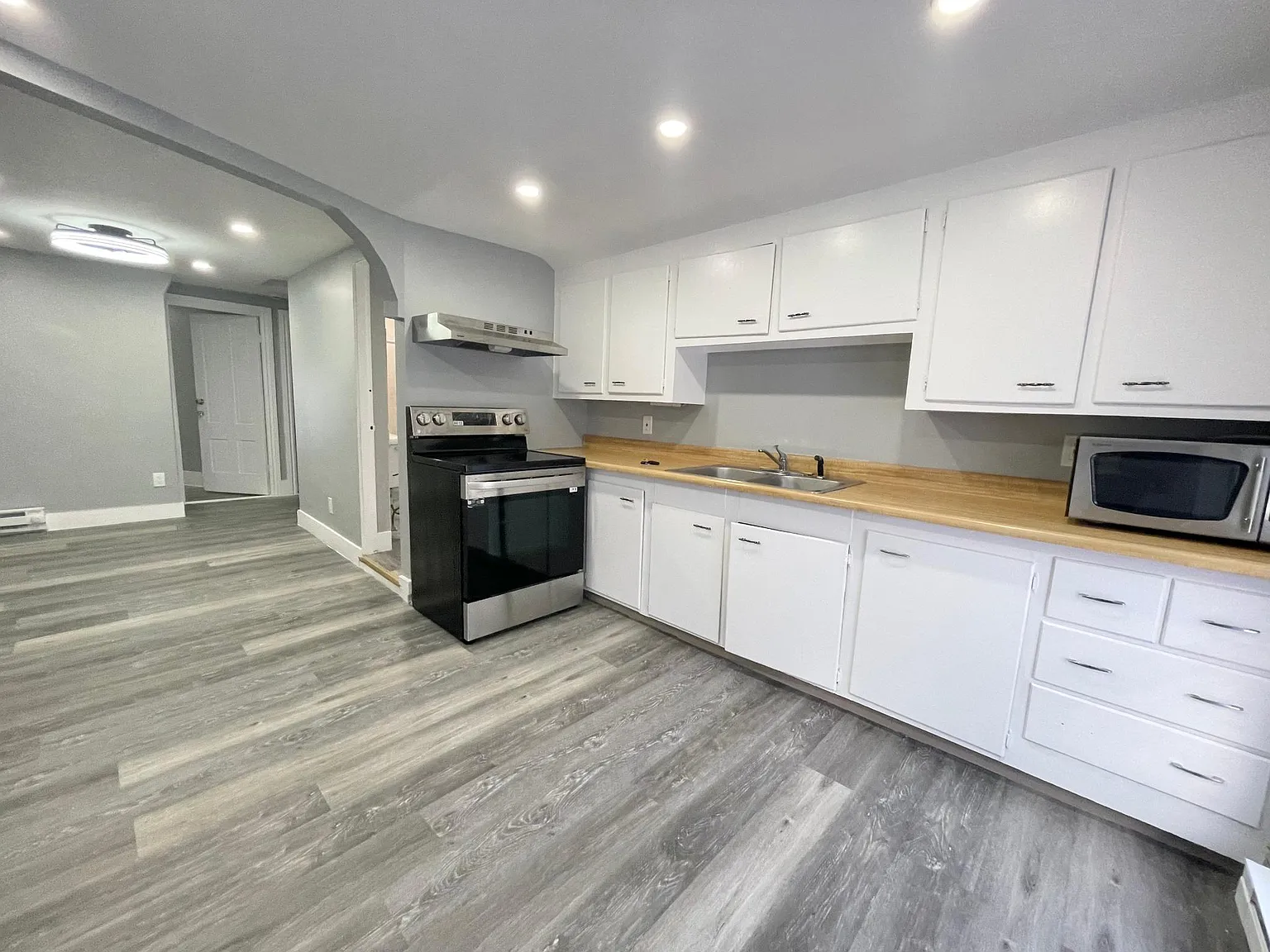 2 bed, $1,725 — Photo 2