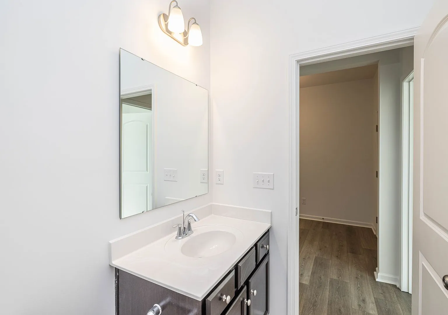 Beautiful Home In Sought-After Stonebridge Fairways - Available November 2026 — Photo 4