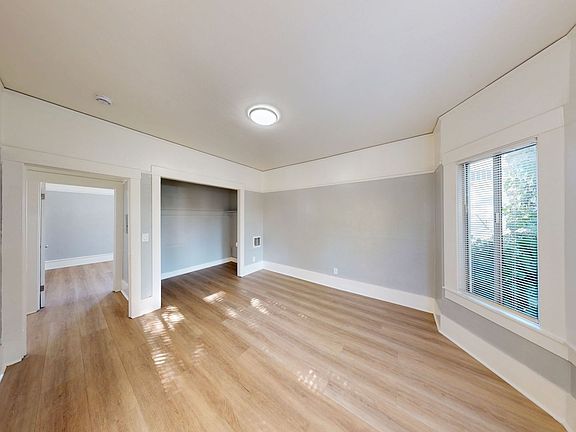 5th image of 547 24th St #8