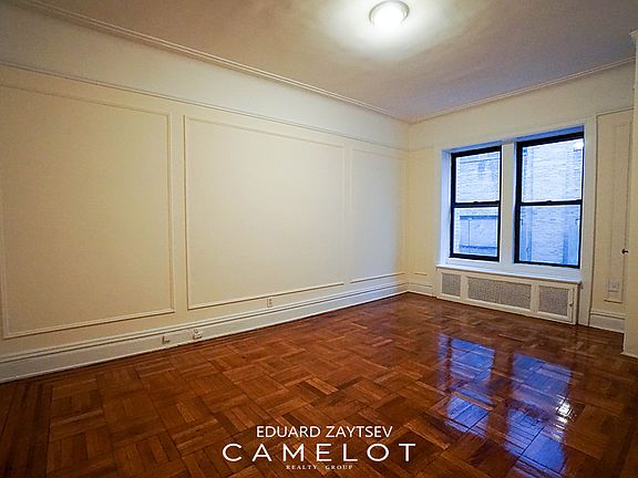 2nd image of 25 Eastern Pkwy APT 2E