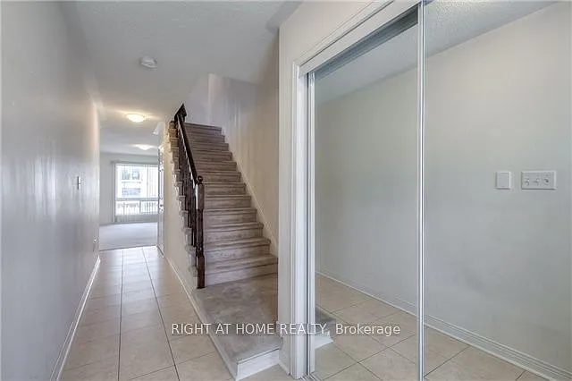10 Wilkes Cres — Photo 10