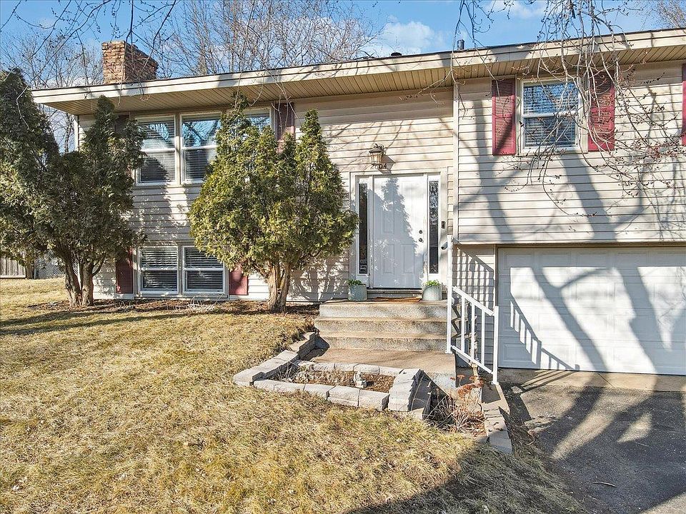 2604 E 121st St, Burnsville, MN 55337 Zillow