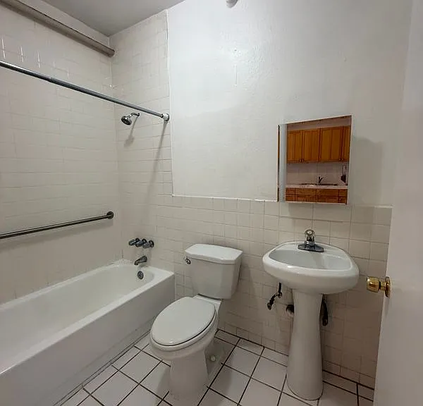 1816 N Gramercy Pl #104 — Photo 13