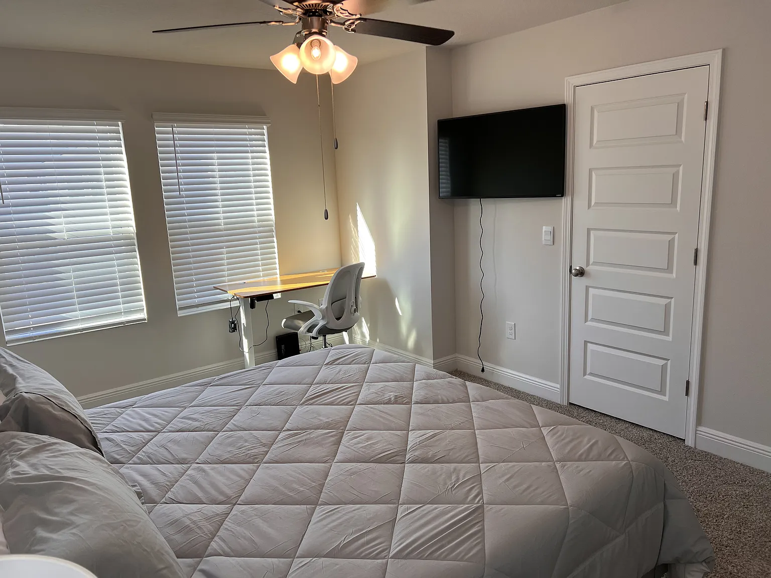 3 bed, 2.5 bath, 1550 sqft, $2,900 — Photo 3