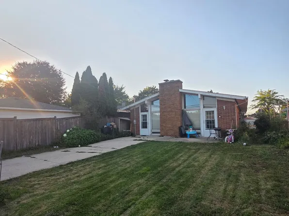 5141 Touhy Ave, Skokie, IL 60077