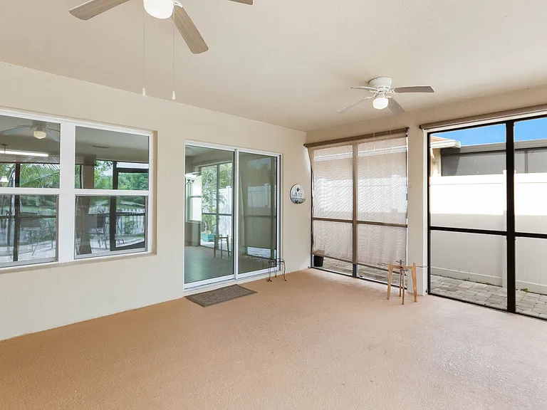 4602 Harvest Row Ln — Photo 29