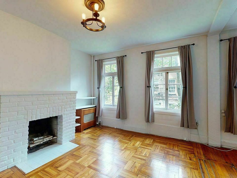 1st image of 4 Milligan Pl #2