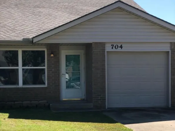 704 E 142nd St, Glenpool, OK 74033