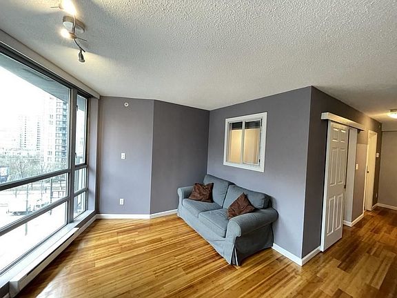 2nd image of 501 Pacific St #5XX