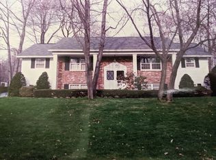 51 Merritt Dr, Schenectady, NY 12306