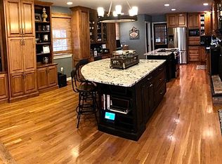 656 Raintree Rd, Lexington, KY 40502