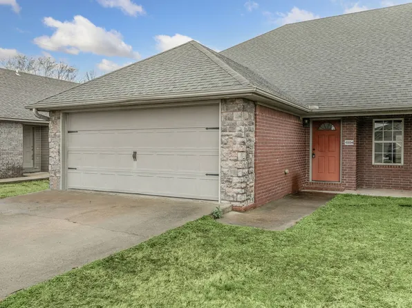 3606 Deerfield Blvd #2, Bentonville, AR 72712