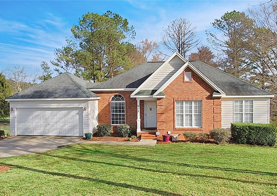 1st image of 668 Hillside Dr