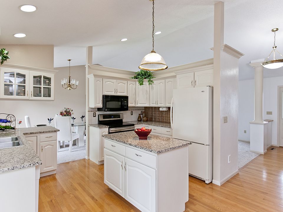 1st image of 2050 Winchester Dr