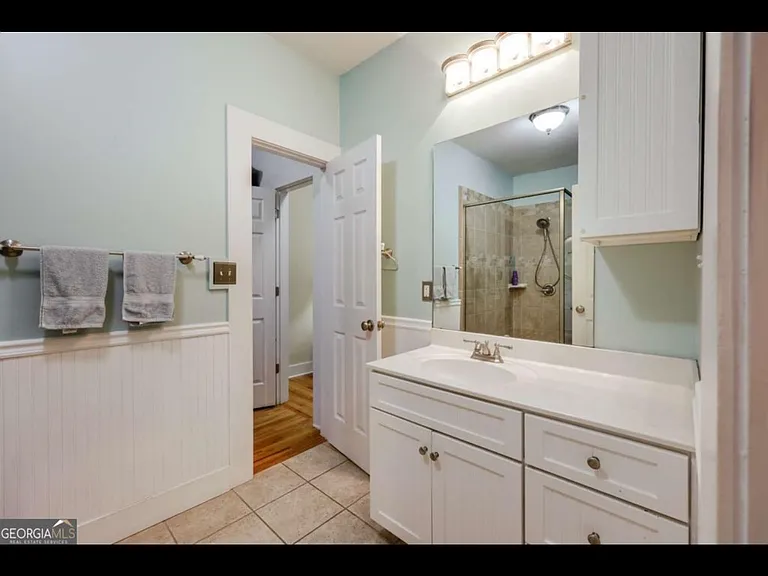 90 Hart Ave — Photo 20