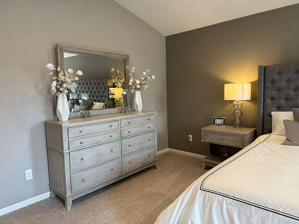 4 bed, 2188 sqft, $3,350 — Photo 3