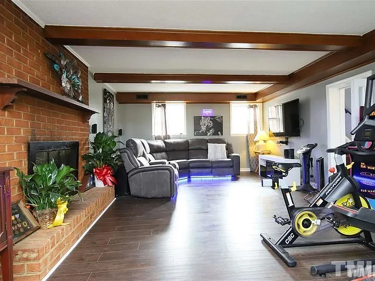 2518 W Wilson St — Photo 17