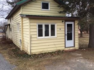 22 Salina St, Lacona, NY 13083