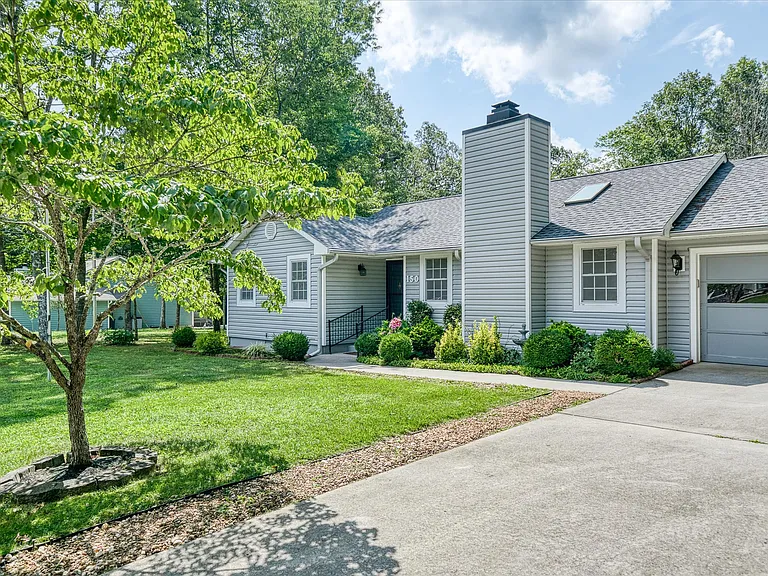 150 Pomeroy Dr — Photo 3