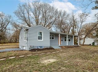 7208 Raytown Rd, Raytown, MO 64133