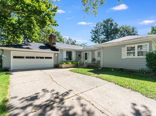 310 S Rosedale Ave, Aurora, IL 60506