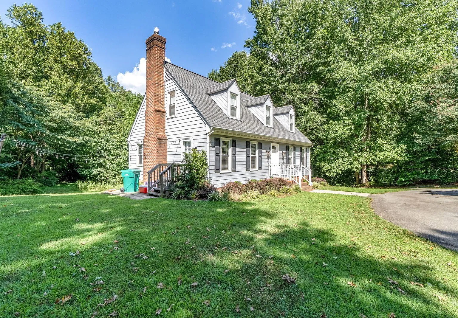 4 bed, 2.0 bath, 1560 sqft, $2,570 — Photo 4